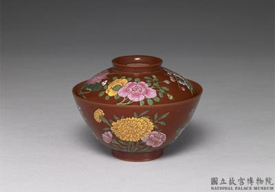 图片[2]-Yixing lidded bowl with flowers of the four seasons in painted enamels, Qing dynasty, Kangxi reign (1662-1722)-China Archive